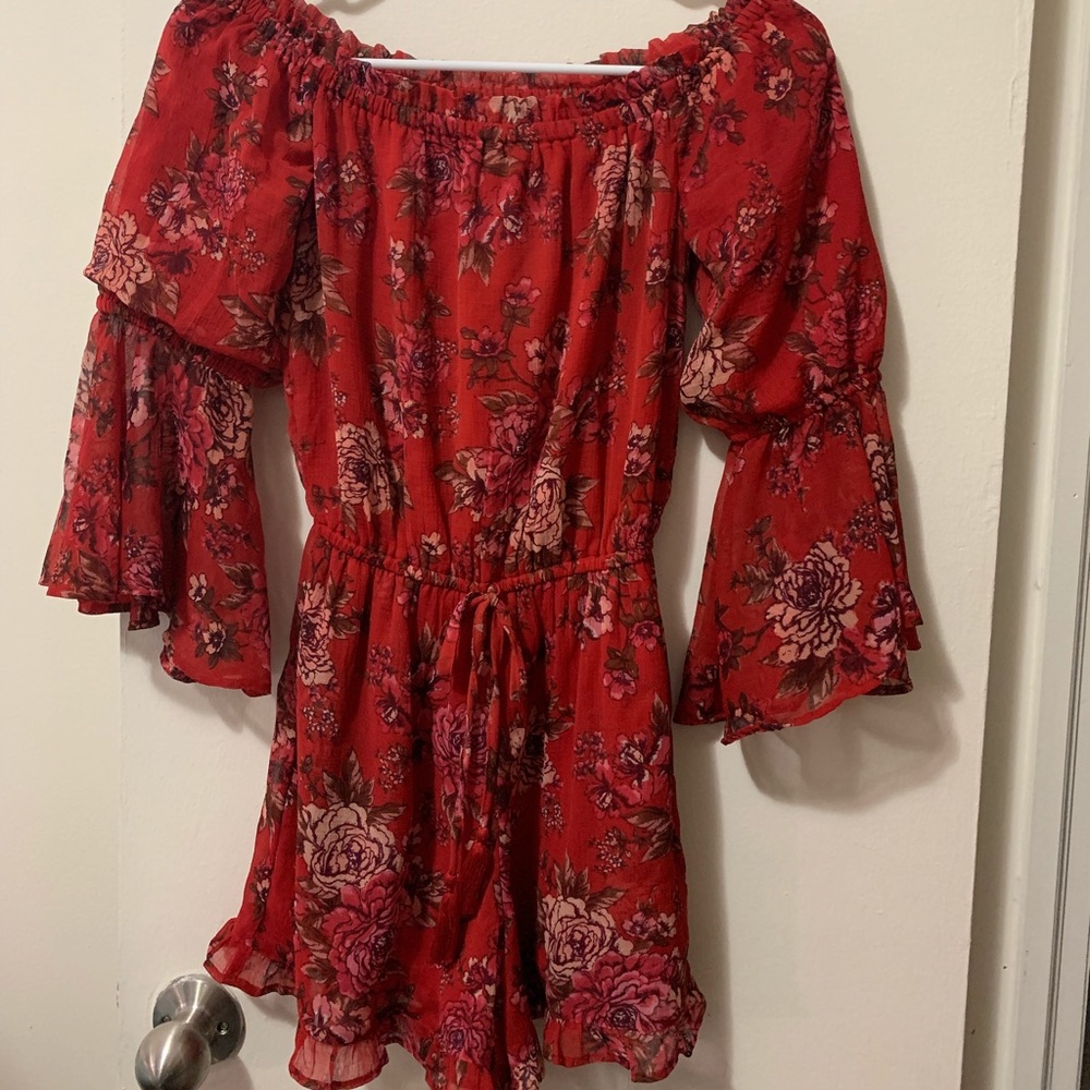 AMERICAN EAGLE Floral Romper